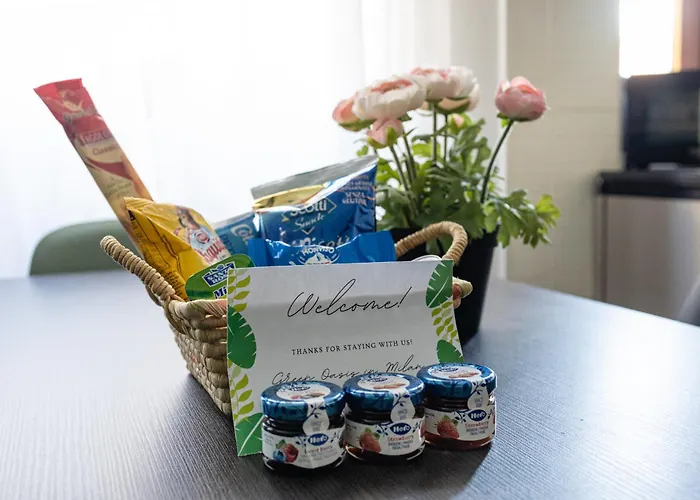 CityLife Apartment- Metro Access - 2 Bedrooms